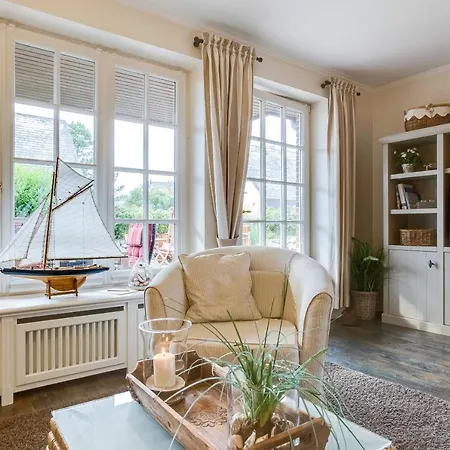Christopher App Stronhues Apartment
